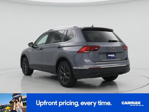 Gray 2022 Volkswagen Tiguan SE