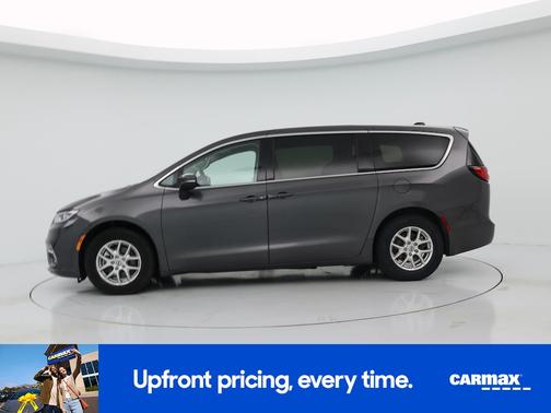 Gray 2023 Chrysler Pacifica Touring L