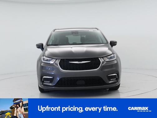 Gray 2023 Chrysler Pacifica Touring L