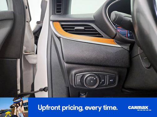 White 2019 Lincoln MKC Select