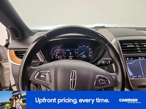 White 2019 Lincoln MKC Select