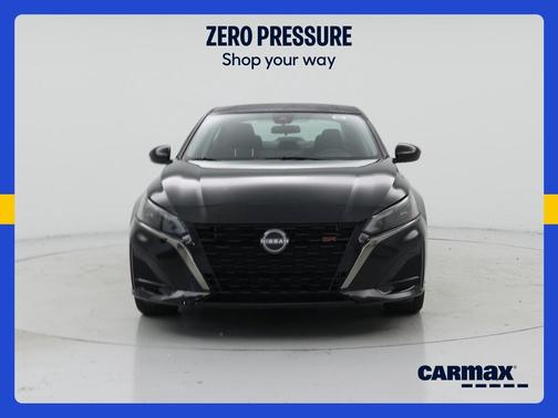 Black 2024 Nissan Altima SR