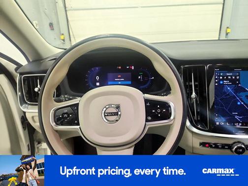 2023 Volvo S60 Recharge Plug-In Hybrid T8 Plus Dark Theme