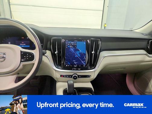 2023 Volvo S60 Recharge Plug-In Hybrid T8 Plus Dark Theme