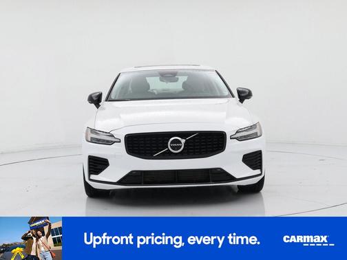 2023 Volvo S60 Recharge Plug-In Hybrid T8 Plus Dark Theme