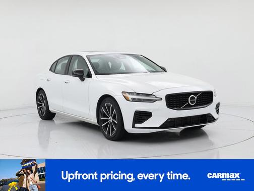 2023 Volvo S60 Recharge Plug-In Hybrid T8 Plus Dark Theme