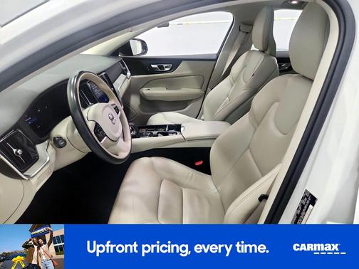 2023 Volvo S60 Recharge Plug-In Hybrid T8 Plus Dark Theme