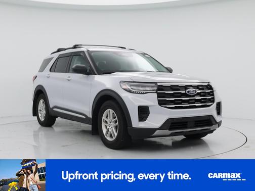 White 2025 Ford Explorer Active