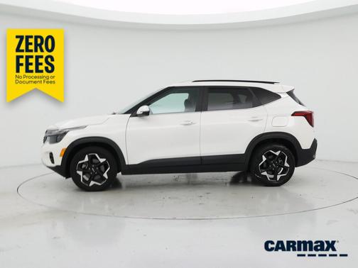 White 2024 Kia Seltos EX