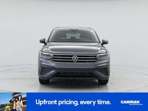 Gray 2022 Volkswagen Tiguan SE