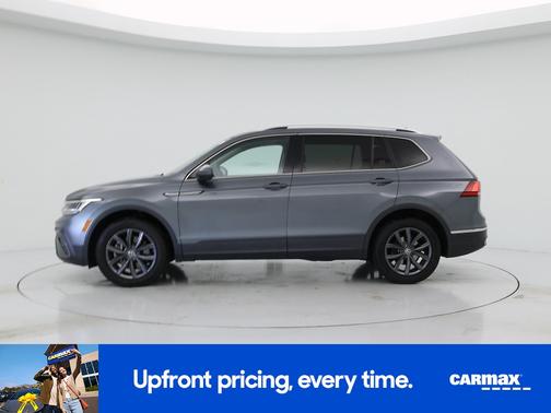 Gray 2022 Volkswagen Tiguan SE