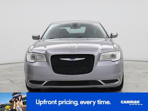 2018 Chrysler 300 Touring L