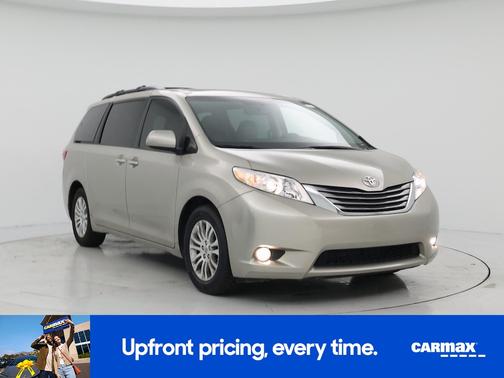 Gold 2017 Toyota Sienna XLE