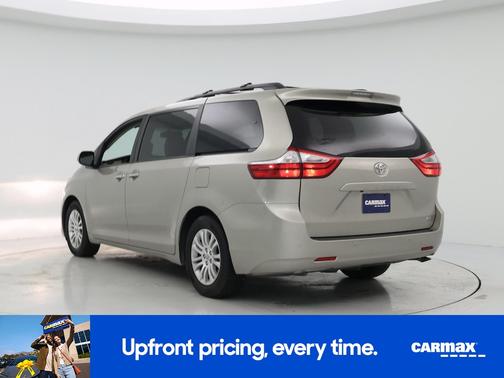 Gold 2017 Toyota Sienna XLE