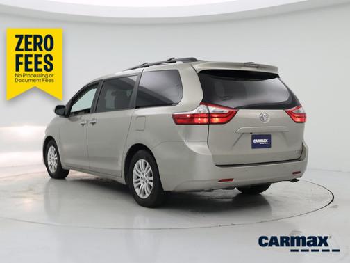 Gold 2017 Toyota Sienna XLE
