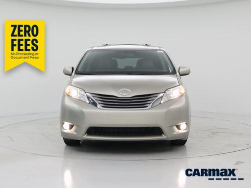 Gold 2017 Toyota Sienna XLE