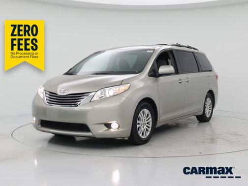 Gold 2017 Toyota Sienna XLE