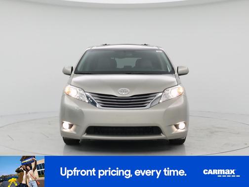 Gold 2017 Toyota Sienna XLE