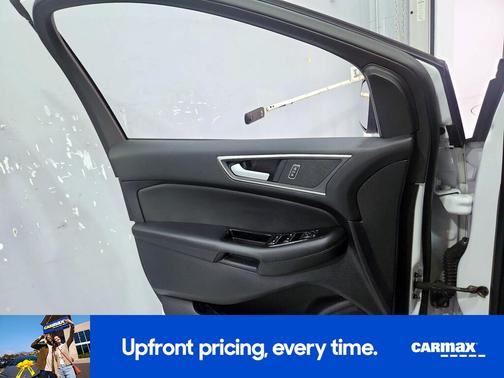 White 2020 Ford Edge SEL