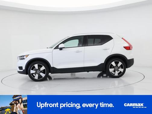 2020 Volvo XC40 T4 Momentum