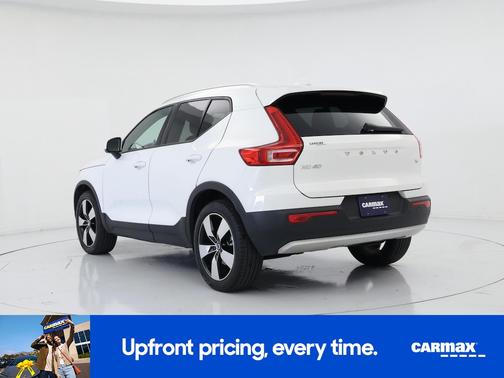 2020 Volvo XC40 T4 Momentum