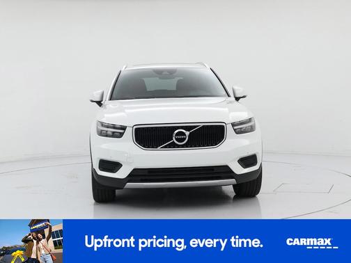 2020 Volvo XC40 T4 Momentum