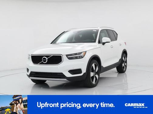 2020 Volvo XC40 T4 Momentum