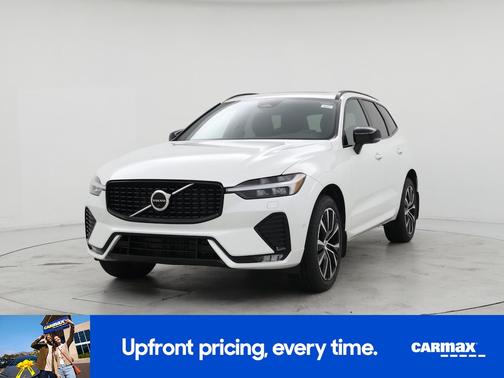 2023 Volvo XC60 B5 Plus Dark Theme