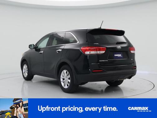 Black 2017 Kia Sorento L