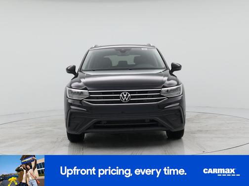 Black 2023 Volkswagen Tiguan SE