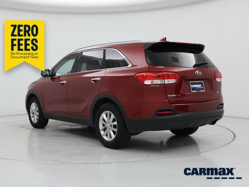 Red 2016 Kia Sorento LX