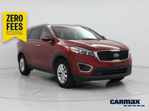 Red 2016 Kia Sorento LX