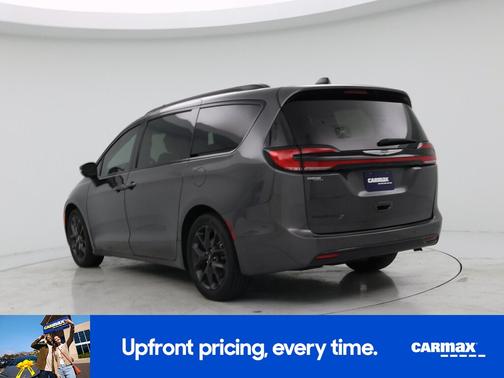 Gray 2023 Chrysler Pacifica Touring L
