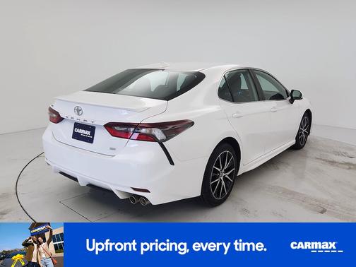 White 2023 Toyota Camry SE