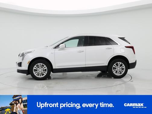 White 2023 Cadillac XT5 Luxury
