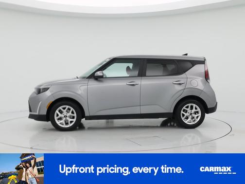 Gray 2023 Kia Soul LX