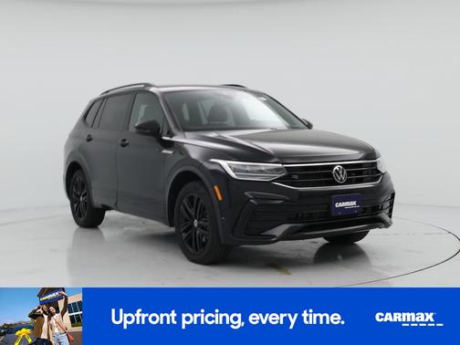 Black 2022 Volkswagen Tiguan SE R-Line Black