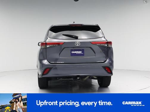 Gray 2023 Toyota Highlander Limited