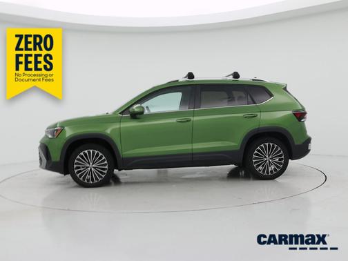Green 2025 Volkswagen Taos SE