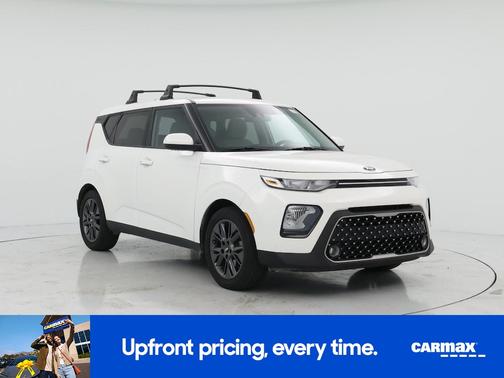 White 2021 Kia Soul EX