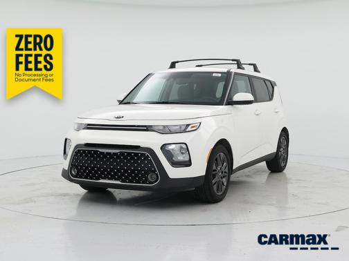 White 2021 Kia Soul EX