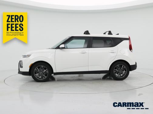 White 2021 Kia Soul EX