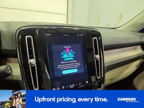 2024 Volvo XC40 B5 Plus Bright Theme