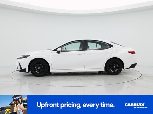 White 2025 Toyota Camry SE