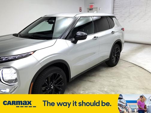 2023 Mitsubishi Outlander SE Black Edition