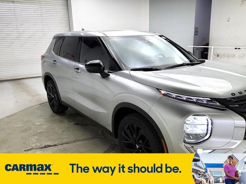 2023 Mitsubishi Outlander SE Black Edition