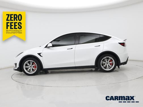 White 2024 Tesla Model Y Long Range