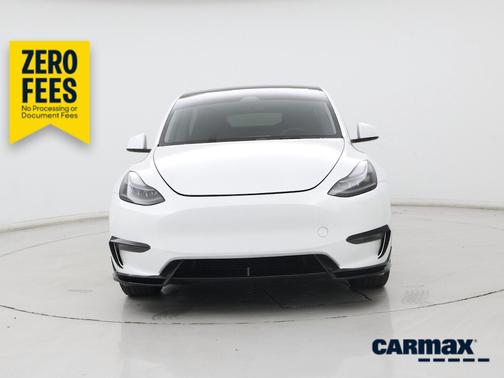 White 2024 Tesla Model Y Long Range