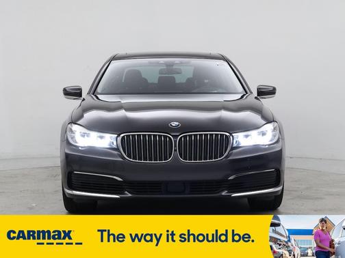 2019 BMW 740e E xDrive iPerformance