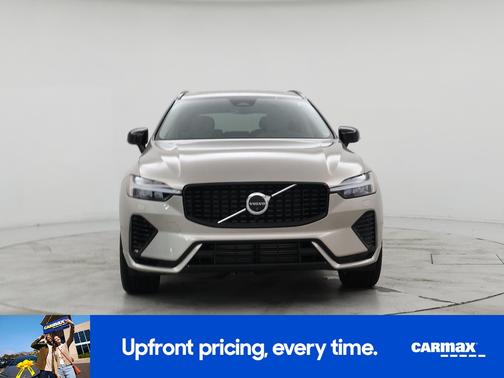 2024 Volvo XC60 Recharge Plug-In Hybrid T8 Plus Dark Theme